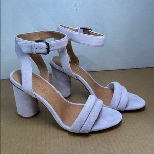 Like New Madewell Rosalie Velvet Lavender Ankle Strap Aandal High Heels sz 7.5
